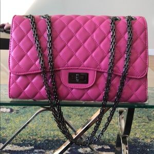 Quilted Crossbody Handbag with Metal Chain Strap